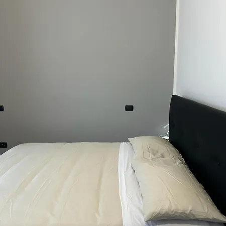 Caprotti 6 Apartment